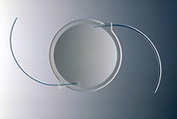 Intraocular lens implant